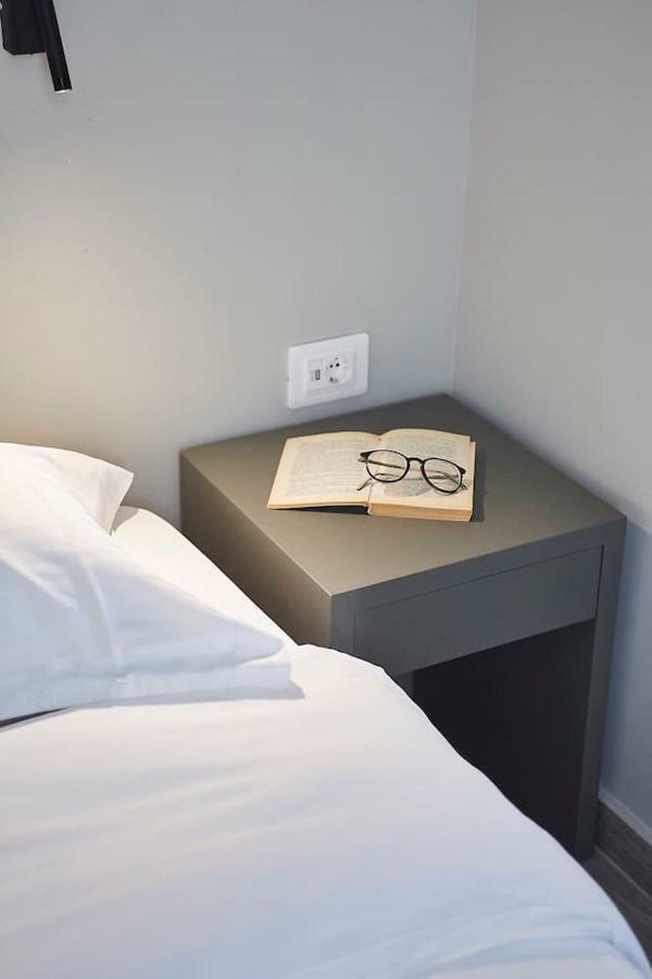 Spacious Suite W. Huge Balcony + Acropolis View アテネ エクステリア 写真